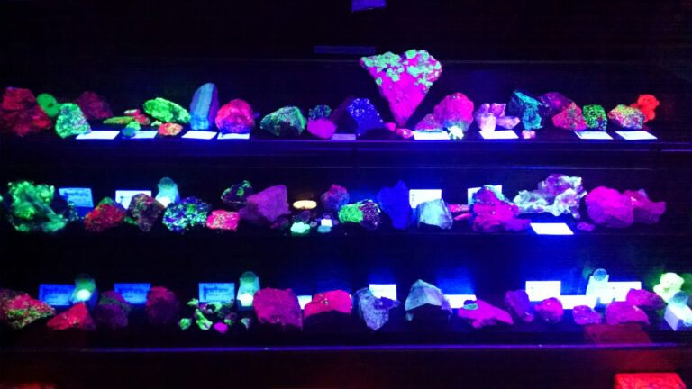 GALAXY ROOM BEFORE UPGRADE 768x432