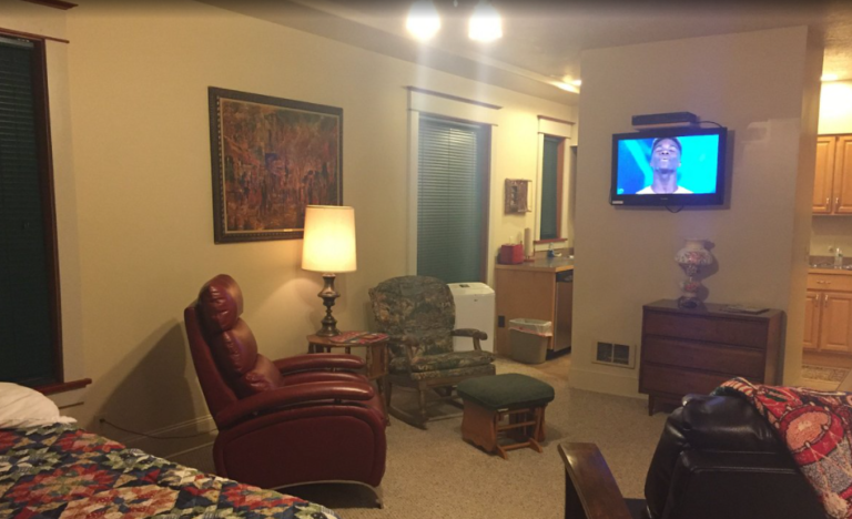 Herc living room 768x468