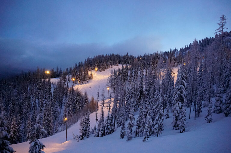 Night Ski website size 768x508