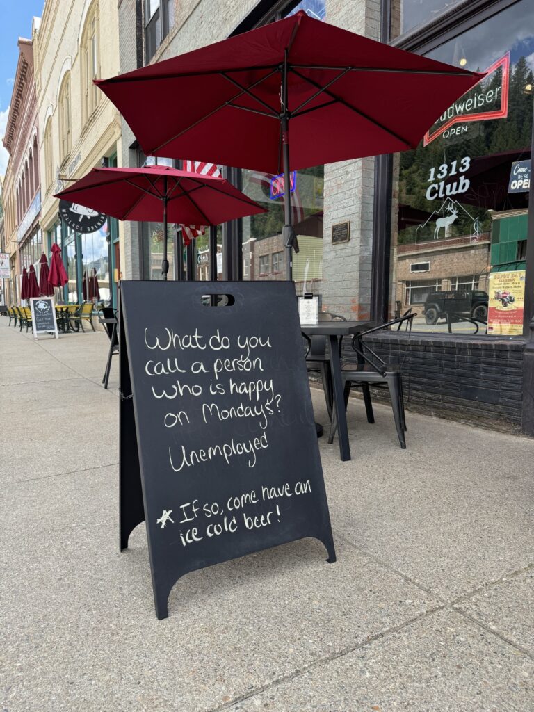 493999623 1264843115646485 7266598056104966325 n 768x1024