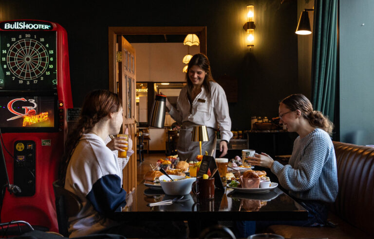 605805036 1465347718932664 6749926968676631981 n 768x492